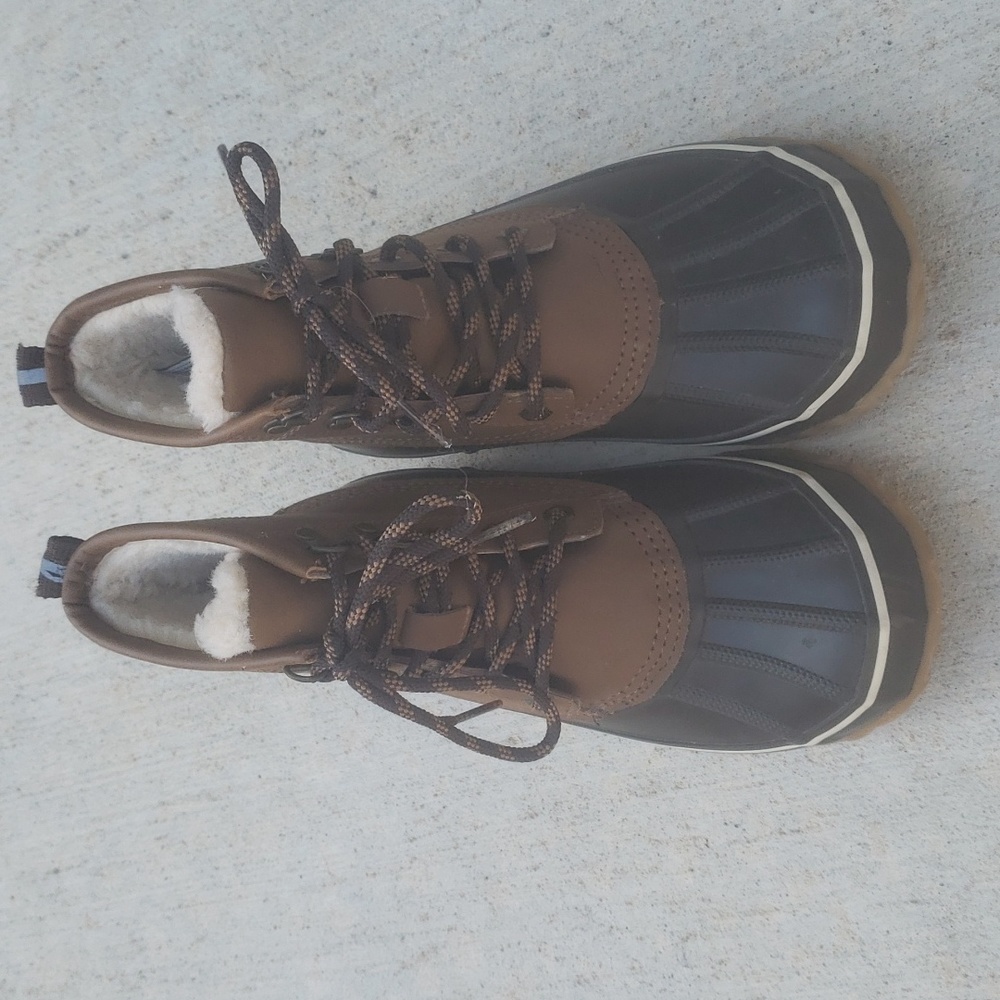 Bearpaw Estelle snow boots, size 6, brown